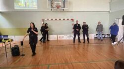 Spotkanie uczniów z policjantami
