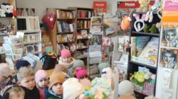 Przedszkolaki z wizytą na poczcie