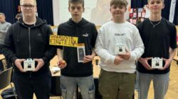 „Wariacje matematyczno–fizyczne i nie tylko…”